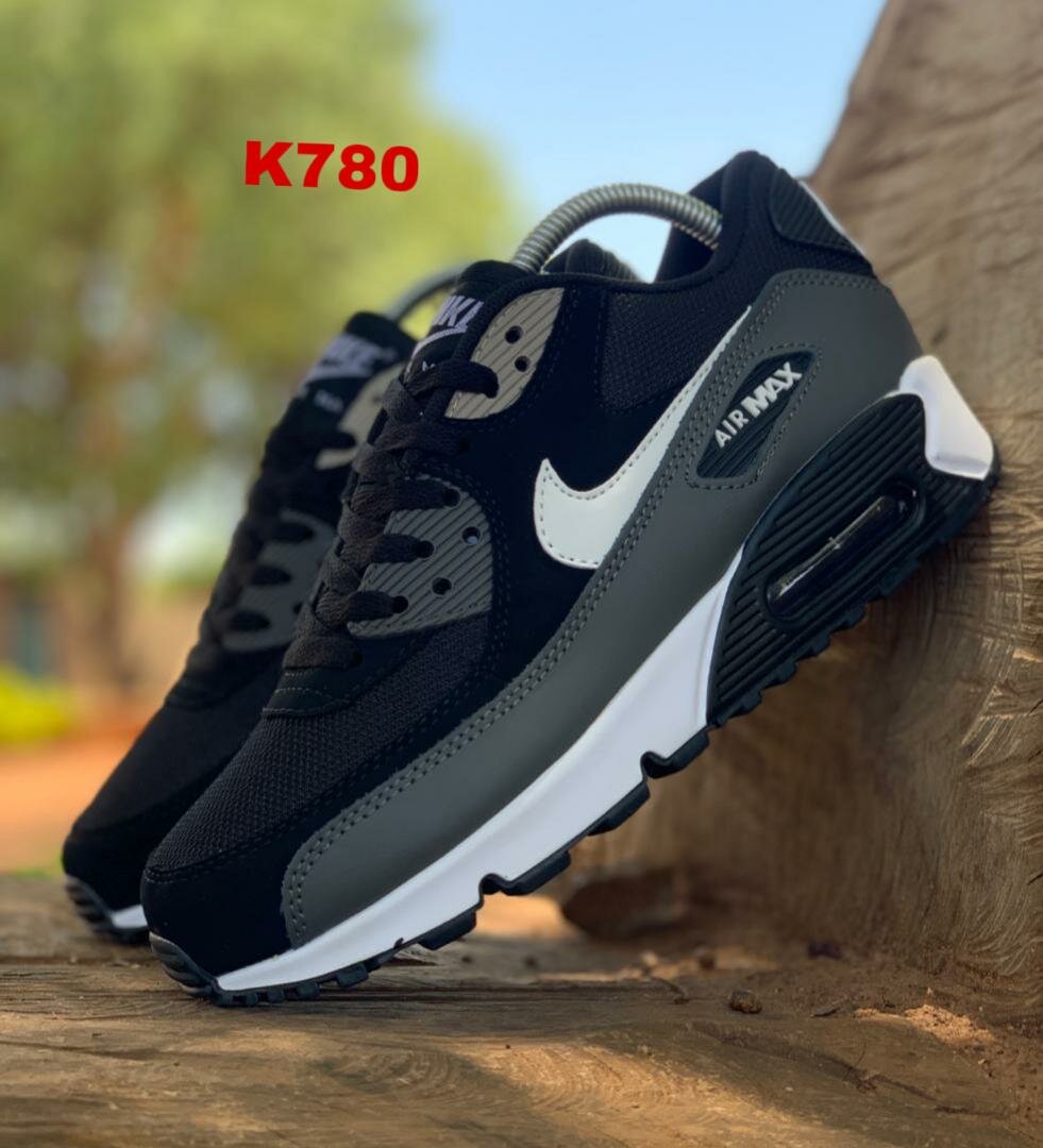 High quality and comfortable sneakers Nike