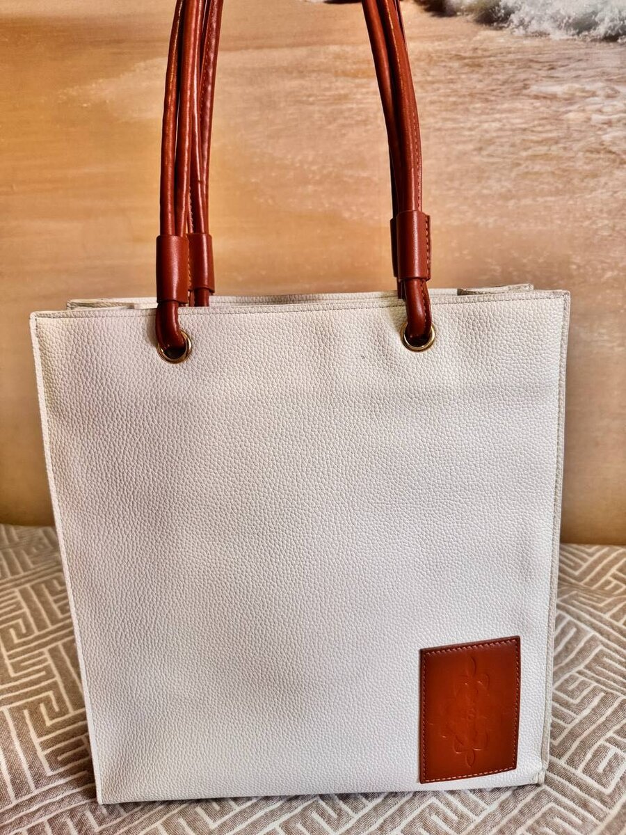 Почти новый только 1 раз носили