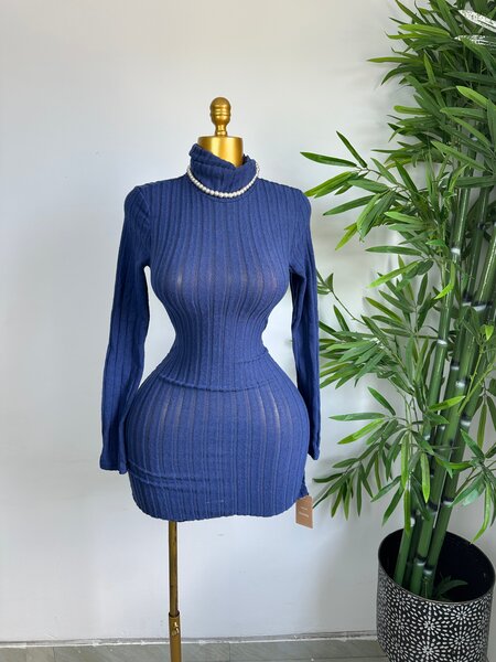 Robe pull col roulé bleu