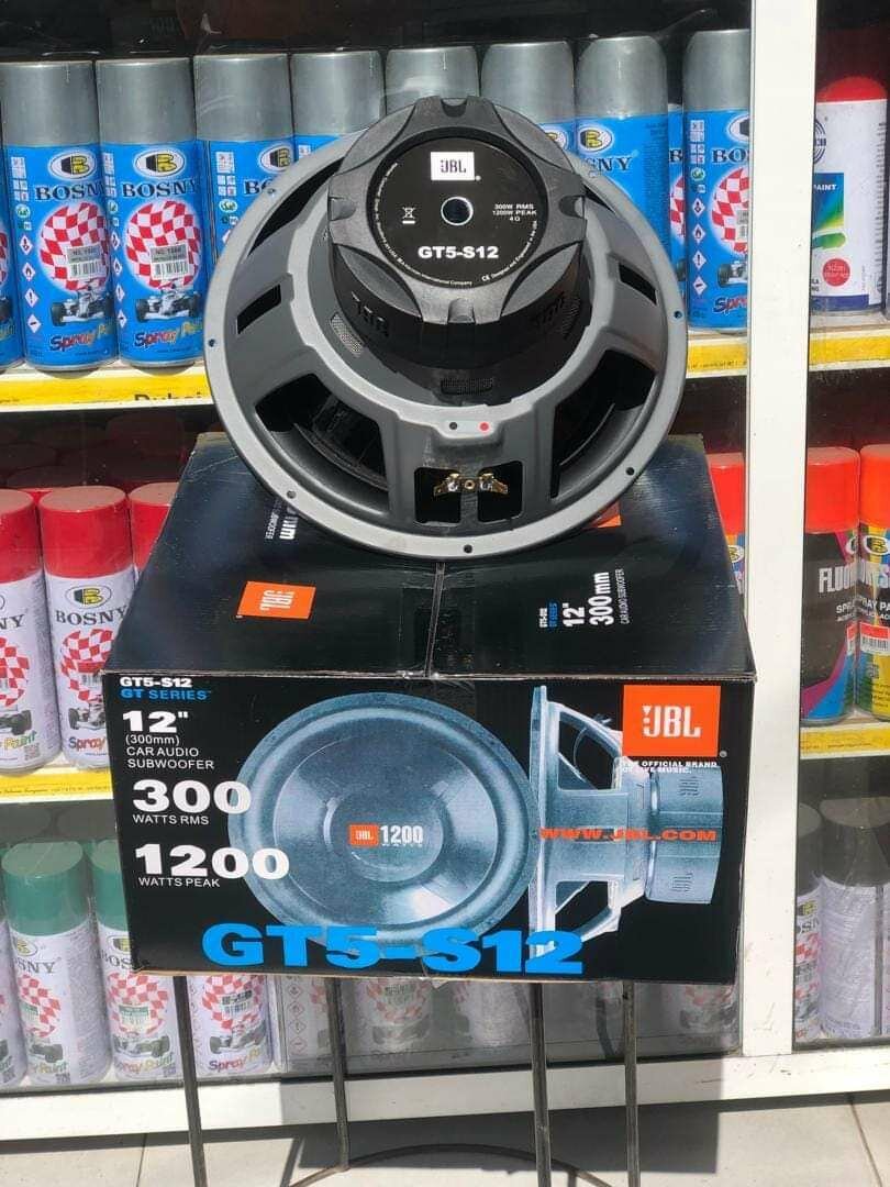 CAR SOUNDS AND SECURITY SYSTEMS