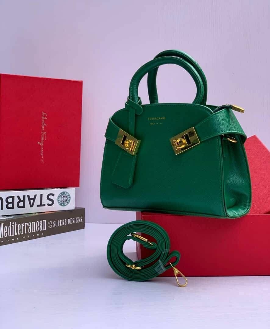 Sac à main élégant en cuir