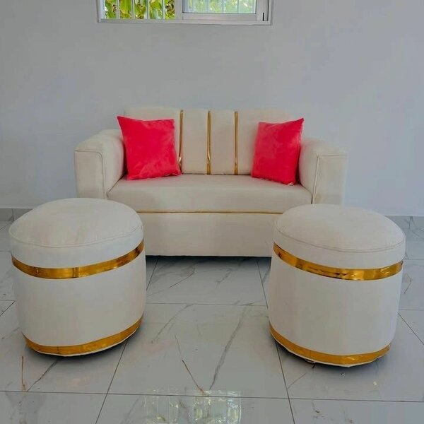 Canapé moderne avec poufs