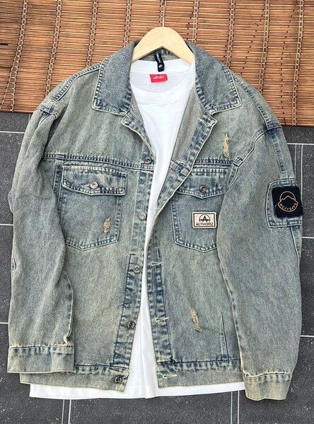 Veste en jean délavée élégante