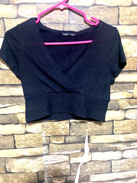 Ensemble de tops courts élégants