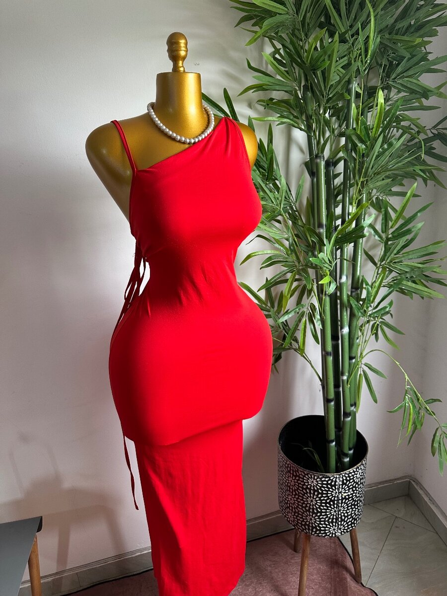 Robe rouge élégante soirée