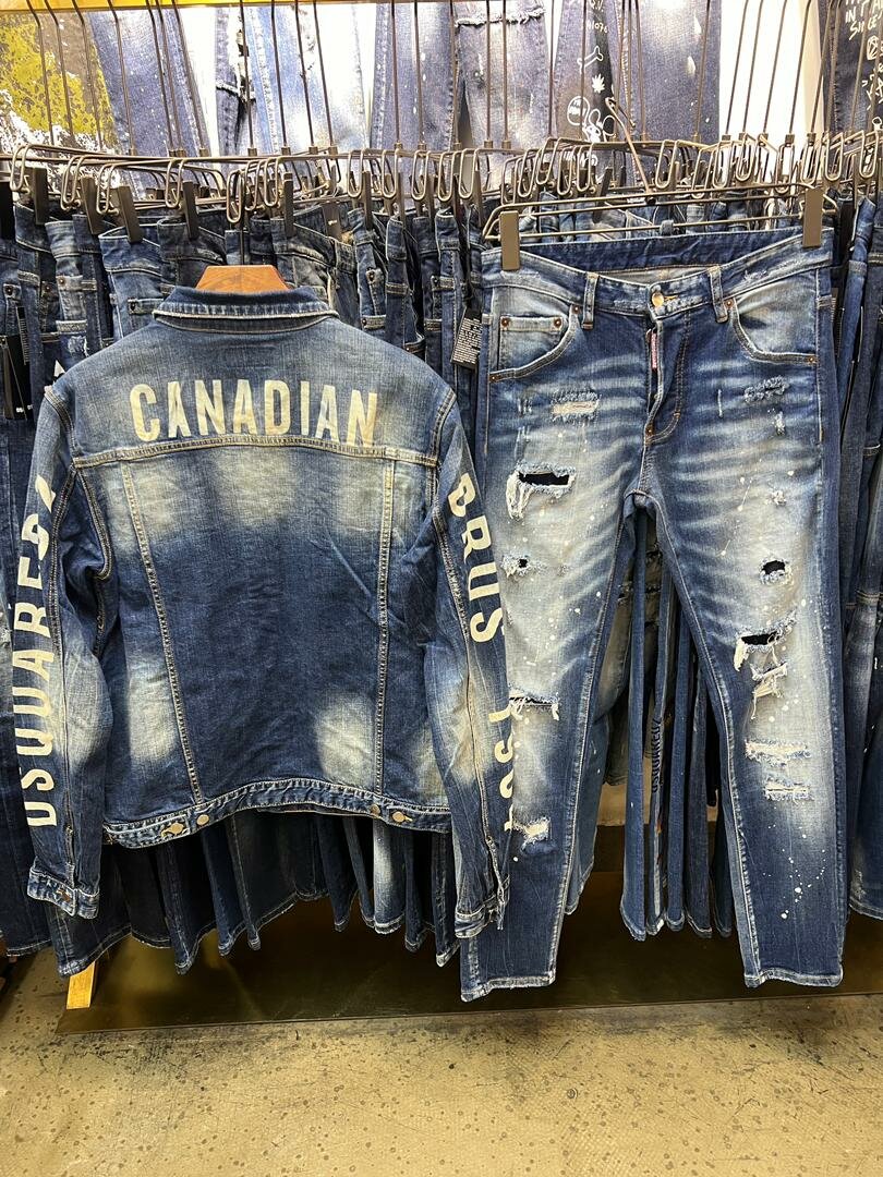 Ensemble veste et jean graffiti