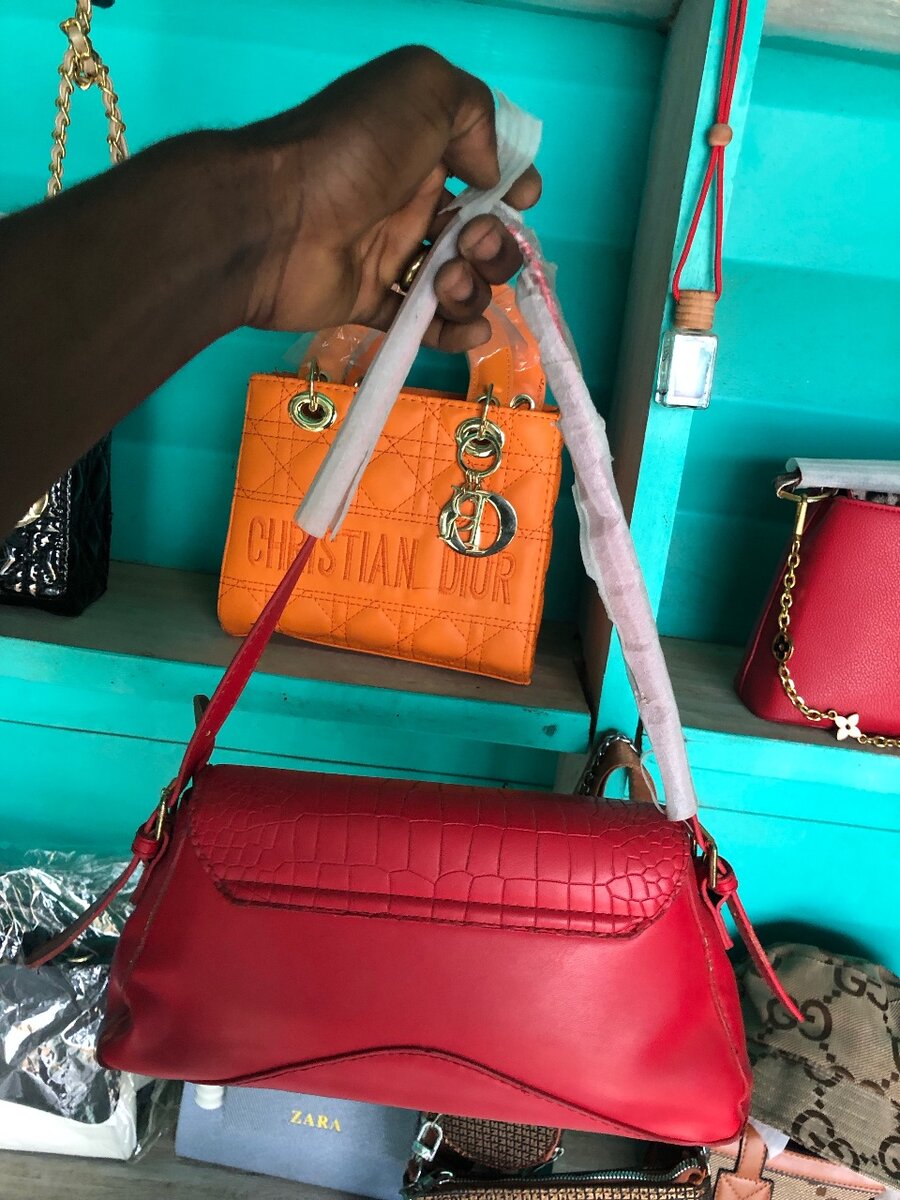 Sac bandoulière rouge élégant