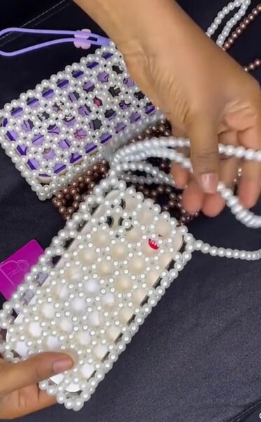 Sac à bandoulière perlé pour téléphone