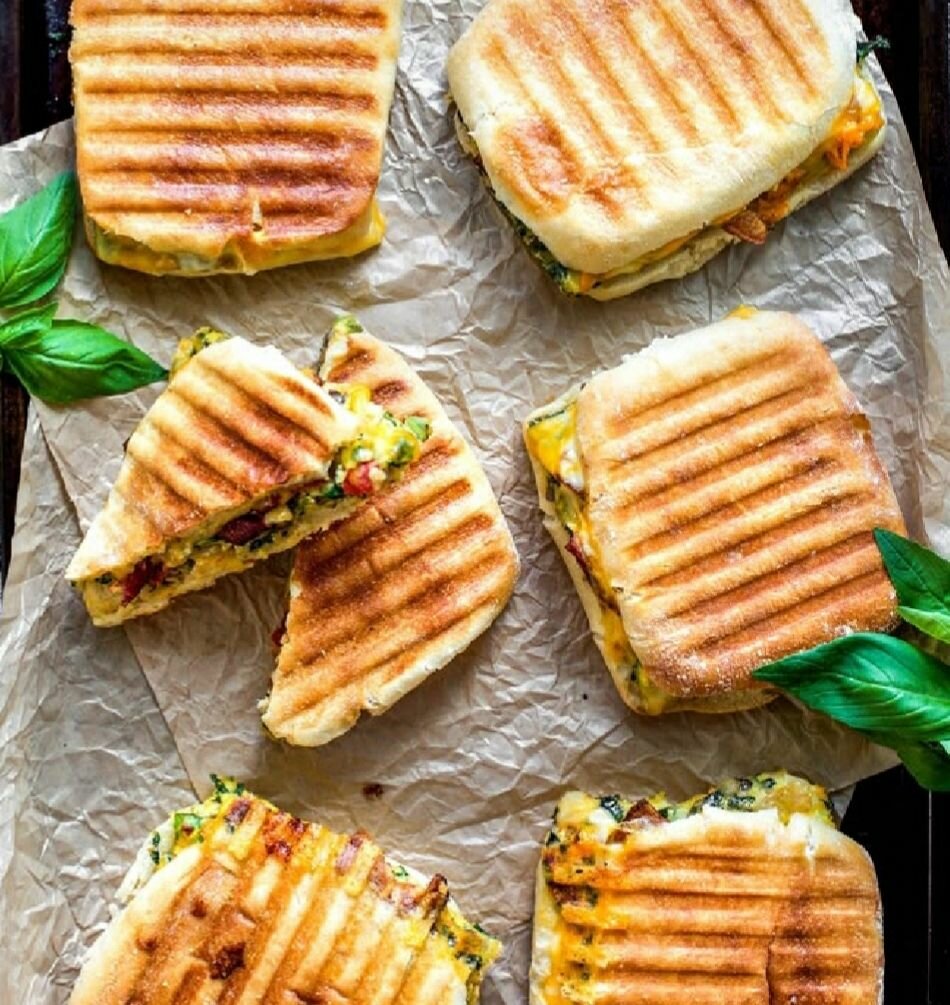 Sandwichs grillés savoureux