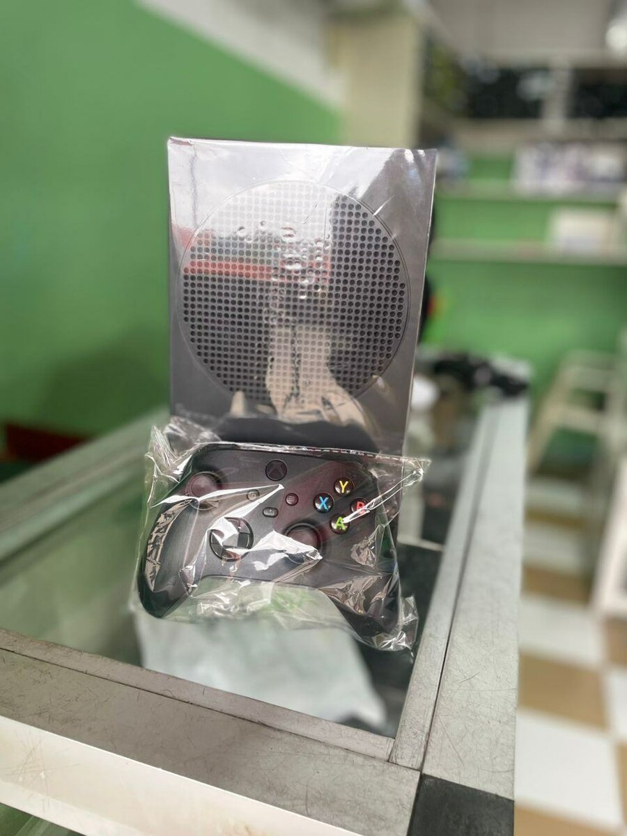 Xbox série s couleur noir 1TB