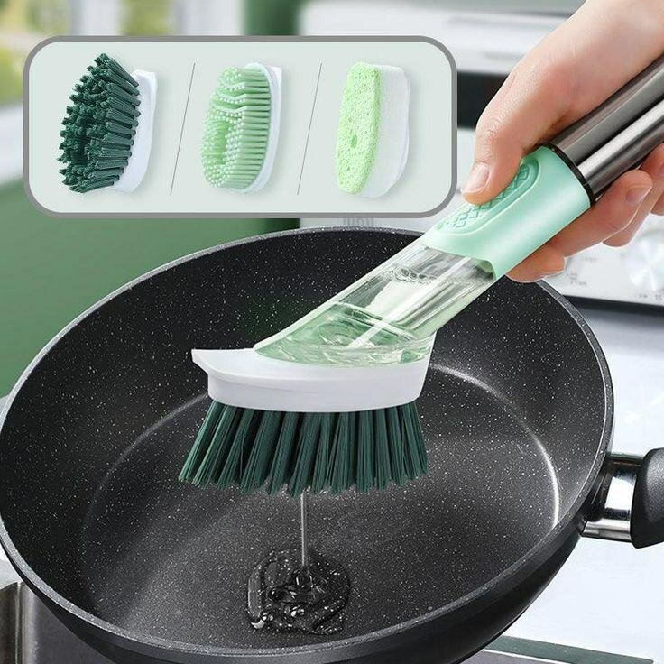 Brosse à récurer avec réservoir