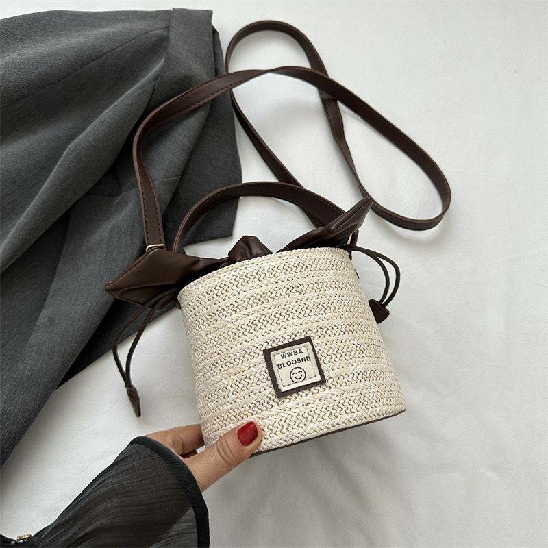 Très beau sac paille