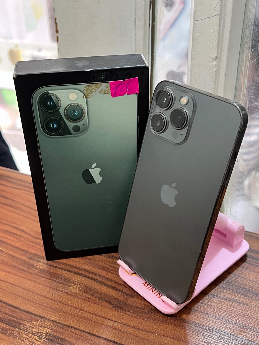 iPhone 13 Pro Max 128gb avec carton