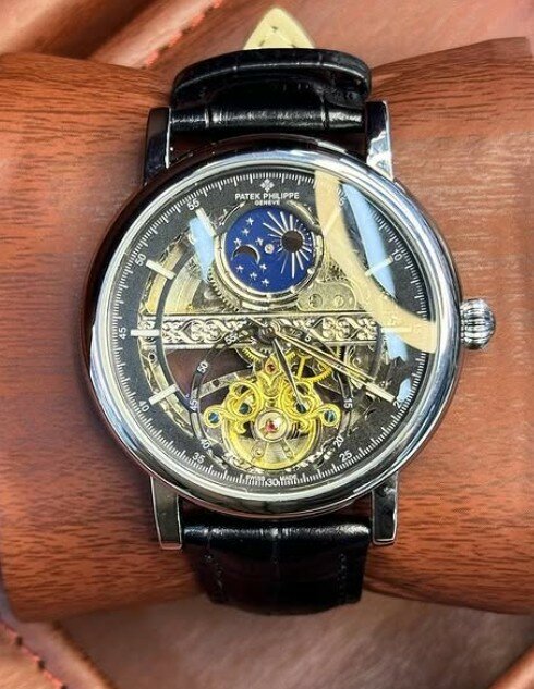 Часы наручные механические