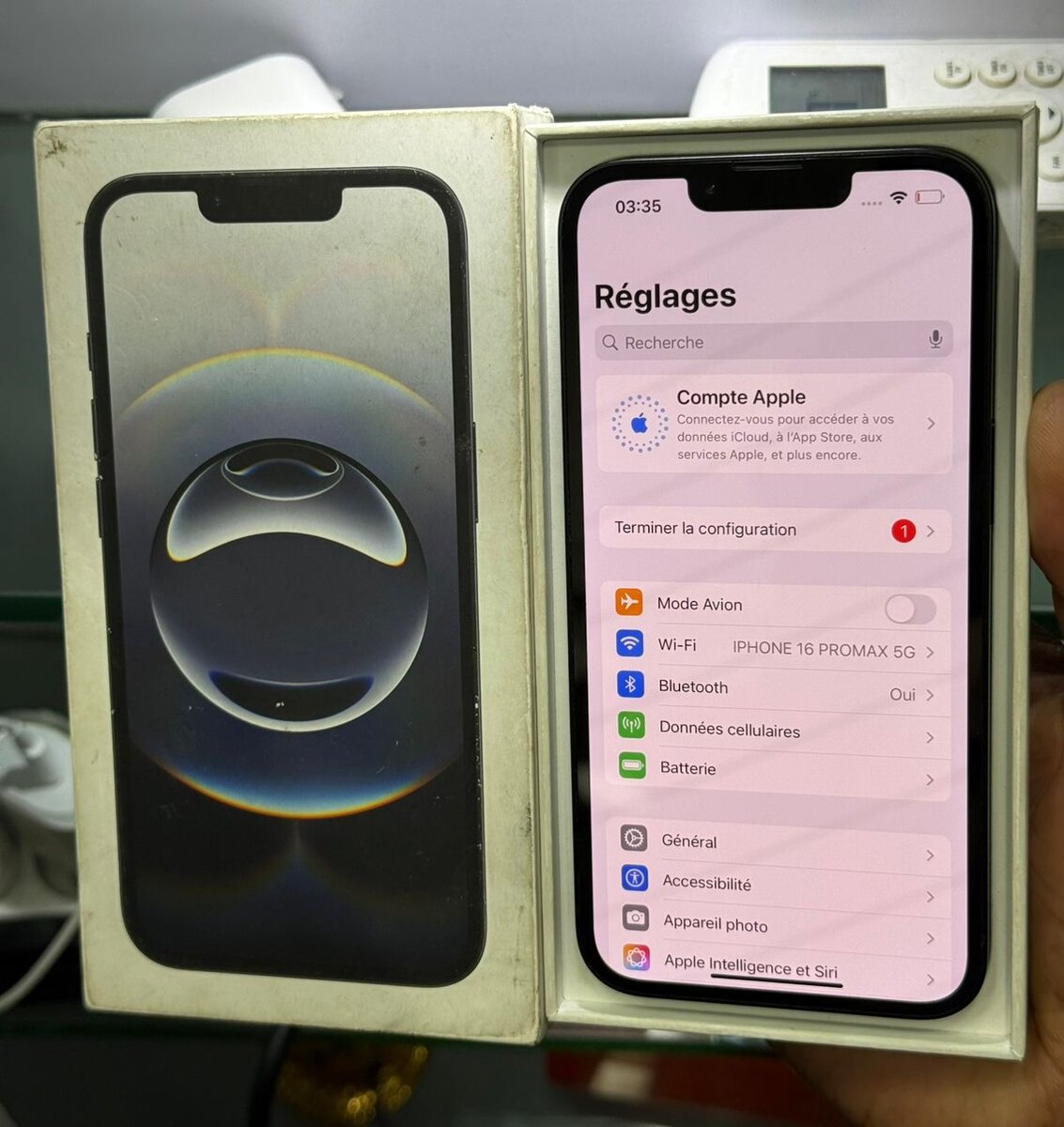 iPhone 16e CE 128go quasi neuf