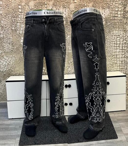Jean homme tendance avec motifs