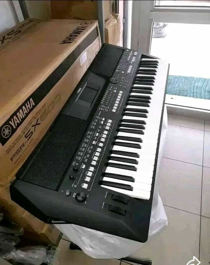 Clavier Yamaha PSR-SX600