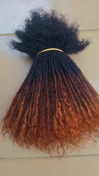 Extensions bouclées bicolores