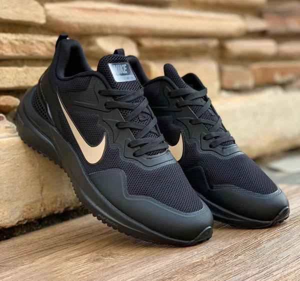 NIKE ZOOM