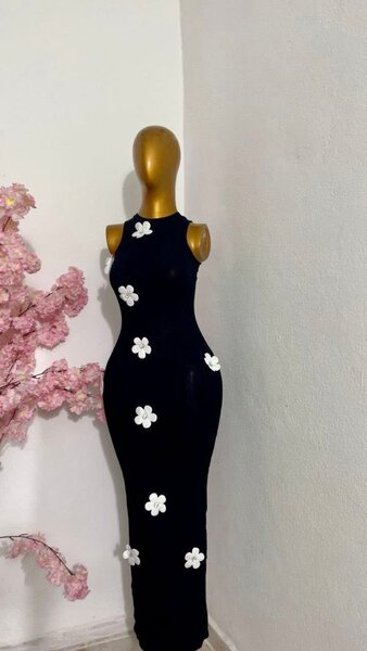 Robe élégante à fleurs