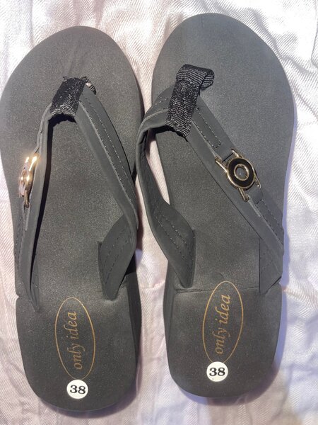 Sandales élégantes noires femme