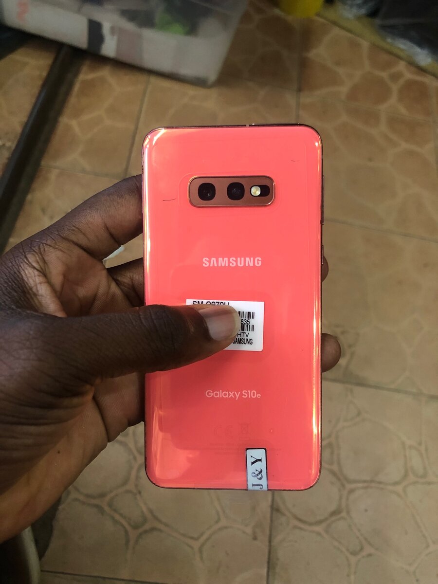 SAMSUNG GALAXIE S10e 5G