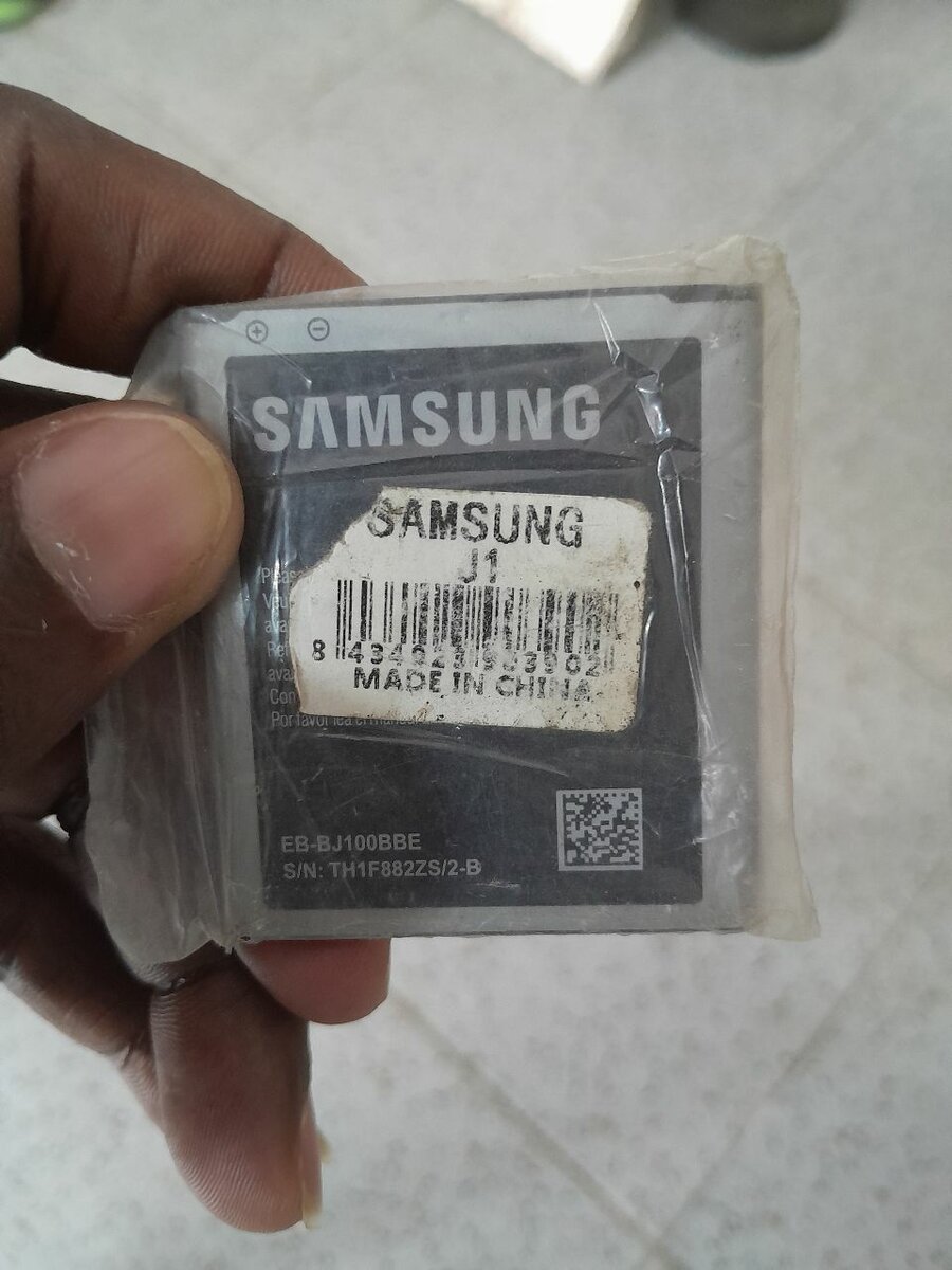 Batterie Samsung pour J1
