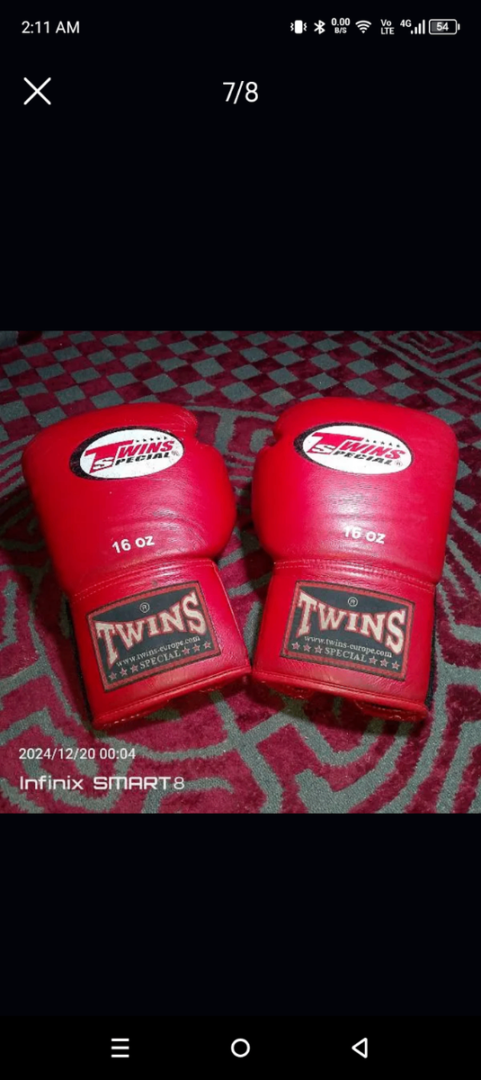 Boxing gloves