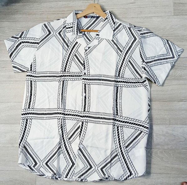 Chemise à motifs décontractée