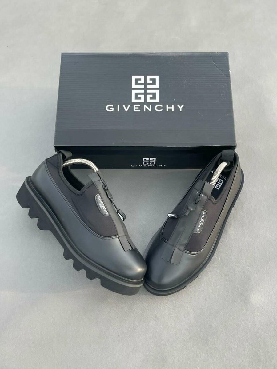 Chaussures Givenchy élégantes