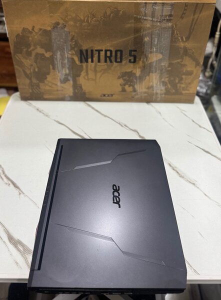 Acer Nitro 5  core i5 11th gén