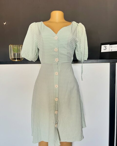  women's beautiful dress  Small -size 8