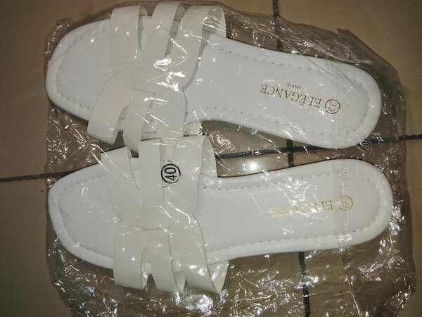 Claquettes Élégantes Femme