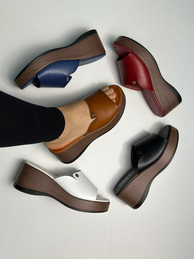 Sandales compensées élégantes