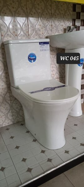 Water closet close couple