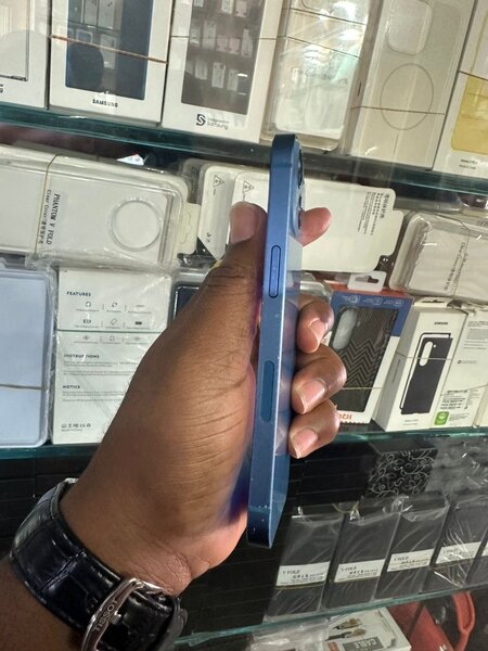iPhone 13 bleu 128Gb