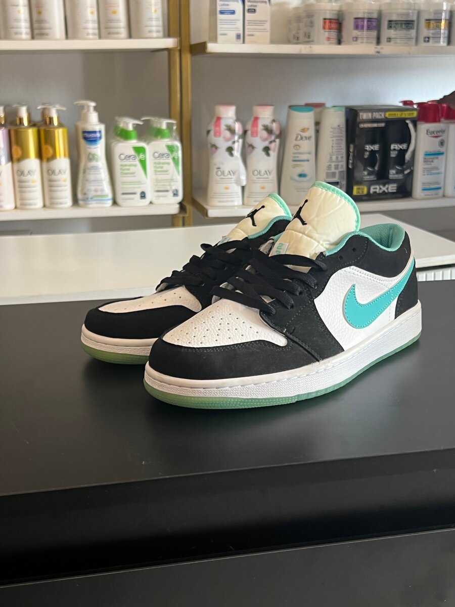 Baskets basses en cuir élégantes