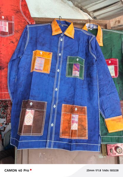 Chemise à poches multicolores