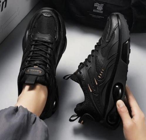 Baskets de sport légères noires