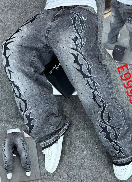 Jeans larges avec motifs