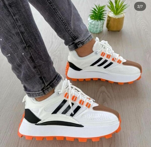 Sneakers tendances multicolores