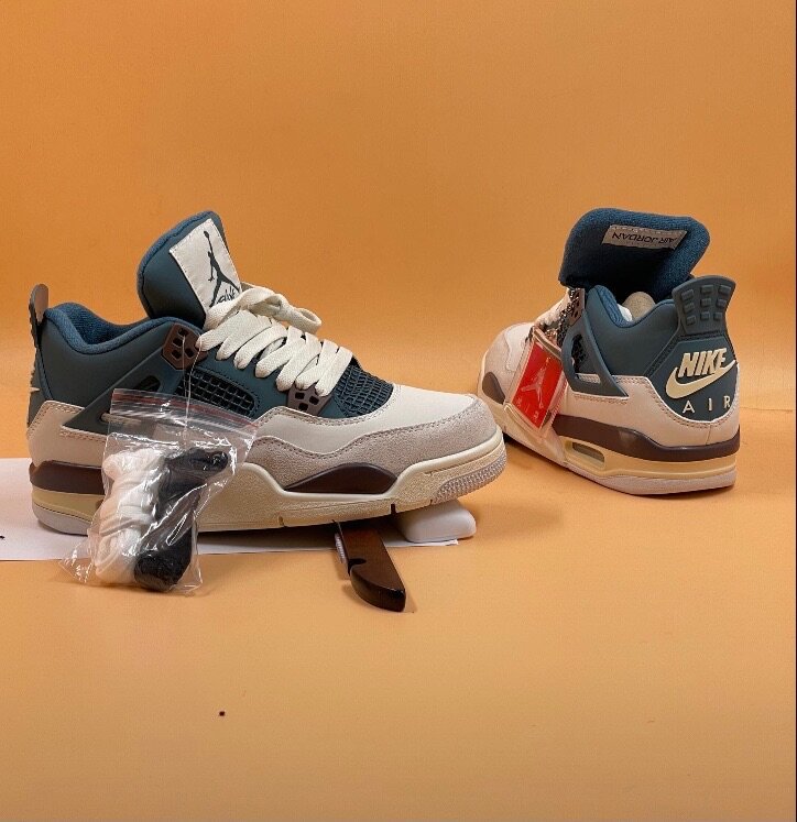 Jordan 4