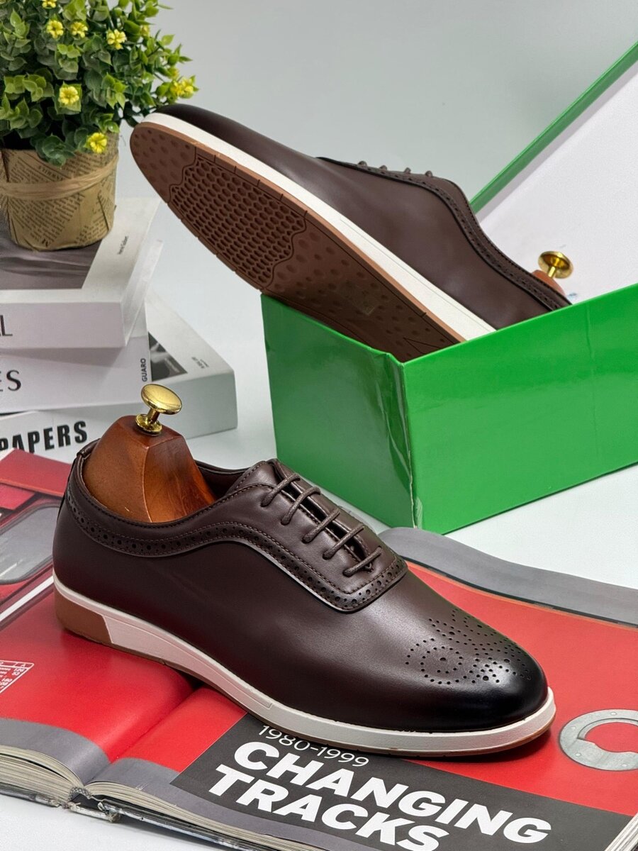 HUGO BOSS COFFEE AND WHITE