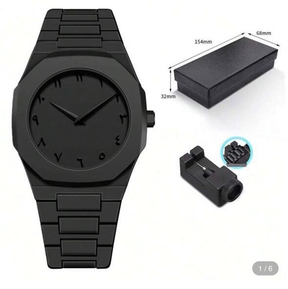 Montre noire minimaliste arabe