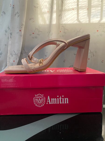 Elegant Heeled Sandals