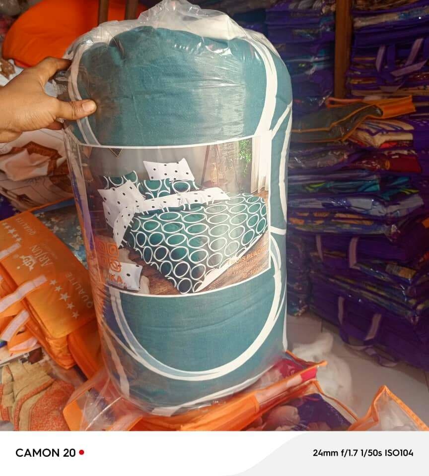 Couettes 3 places + 2 taies