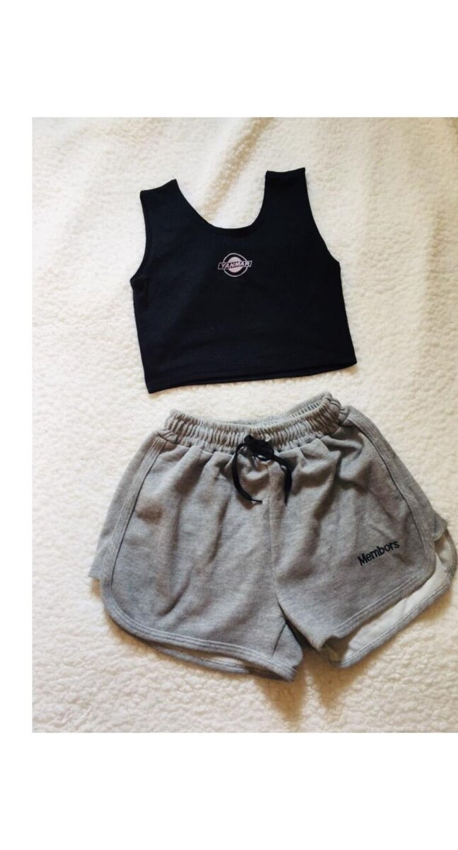 Salaula crop tops and tops