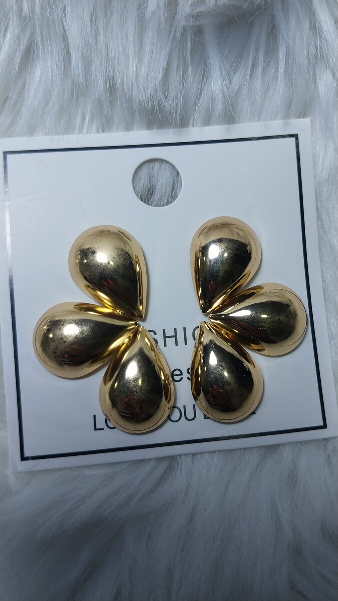 Non tarnish earrings