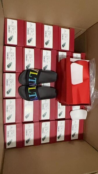 Claquettes colorées unisexes