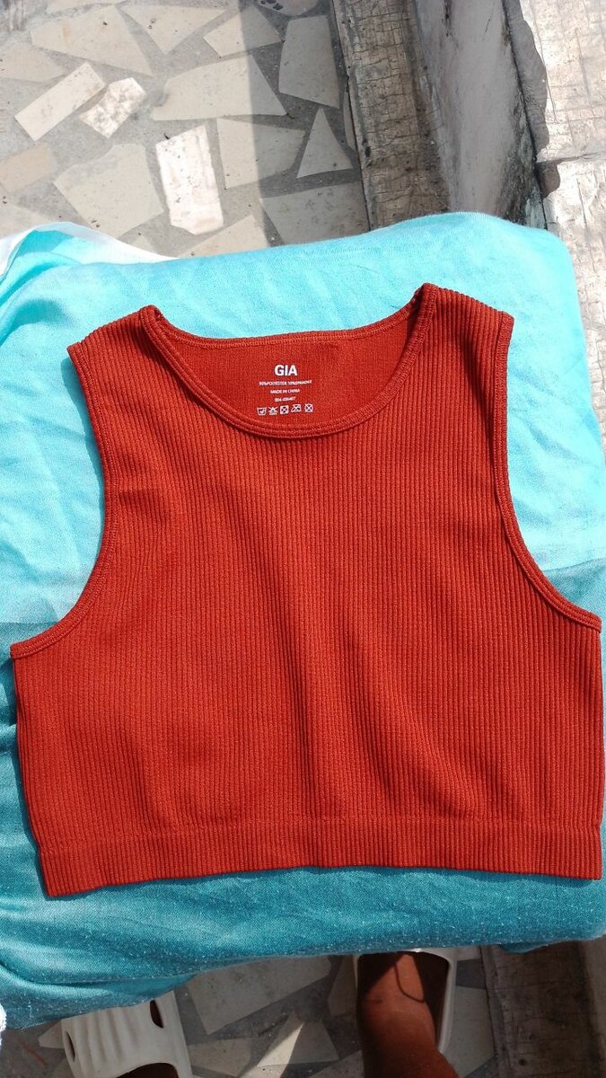 Top court côtelé femme